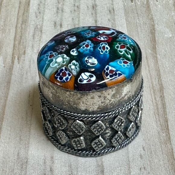 Vintage Indian Millefiori Glass Trinket Box ๐ต๏ธ Handcrafted Pill Box - Picture 1 of 10